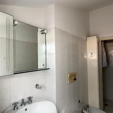 Apartamento Attico Vista Mare Con Parcheggio Privato Viareggio