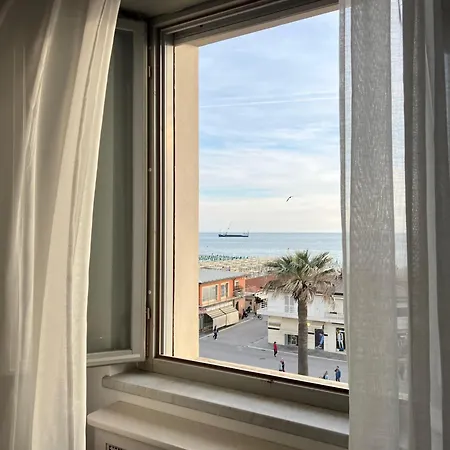 Διαμέρισμα Attico Vista Mare Con Parcheggio Privato *