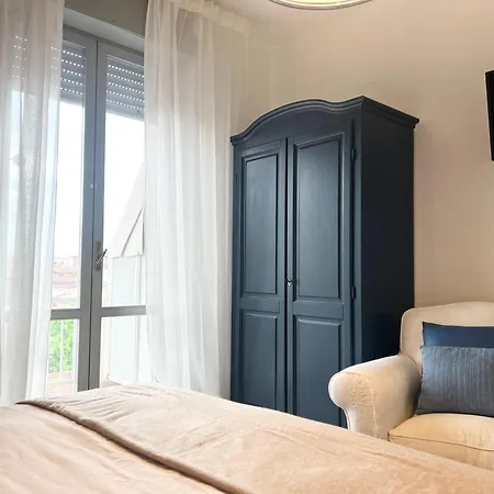 Appartamento Attico Vista Mare Con Parcheggio Privato Viareggio