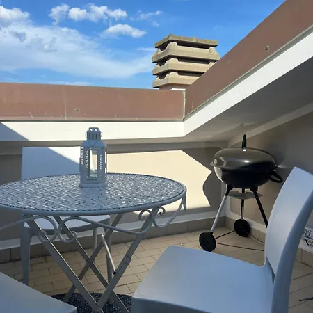 Apartamento Attico Vista Mare Con Parcheggio Privato