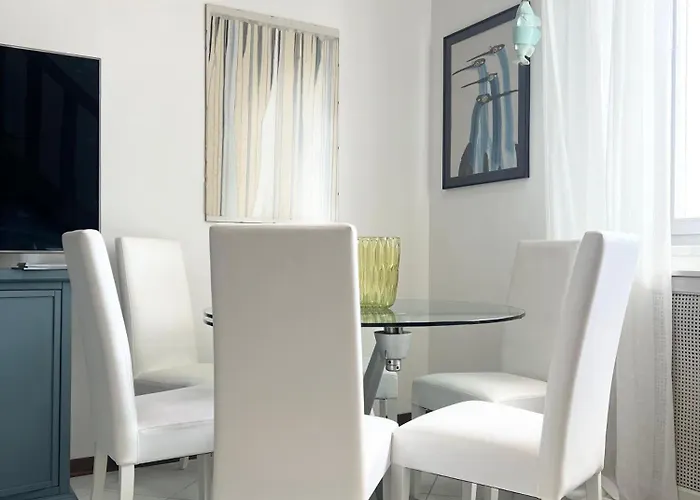 Attico Vista Mare Con Parcheggio Privato Apartment